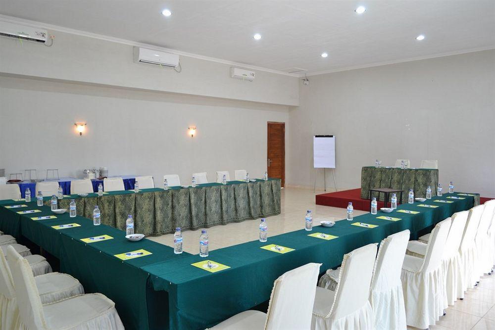 Oyo 743 Garden Guesthouse Maguwo Экстерьер фото