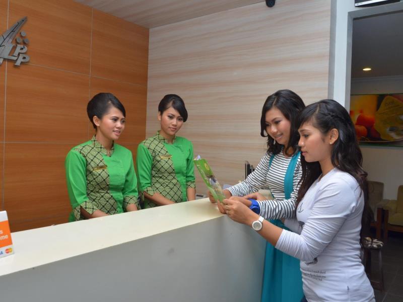 Oyo 743 Garden Guesthouse Maguwo Экстерьер фото