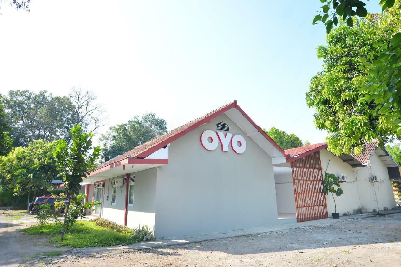 Oyo 743 Garden Guesthouse Maguwo Экстерьер фото
