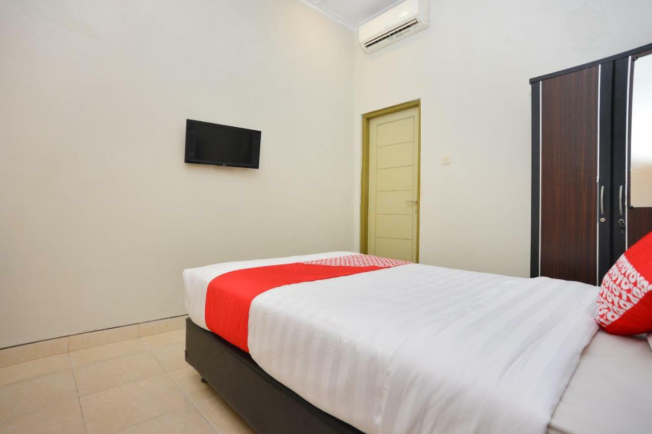 Oyo 743 Garden Guesthouse Maguwo Экстерьер фото