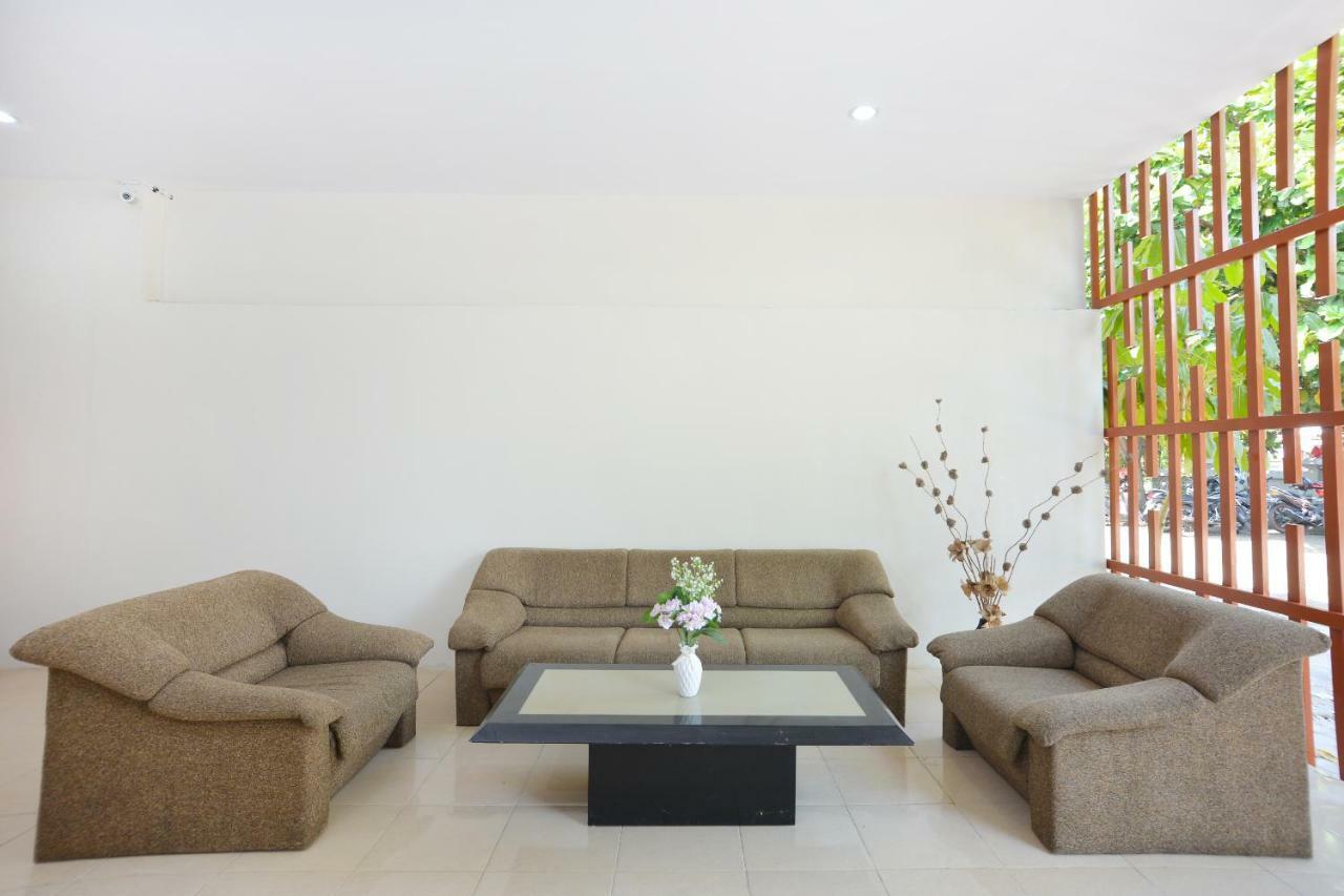 Oyo 743 Garden Guesthouse Maguwo Экстерьер фото