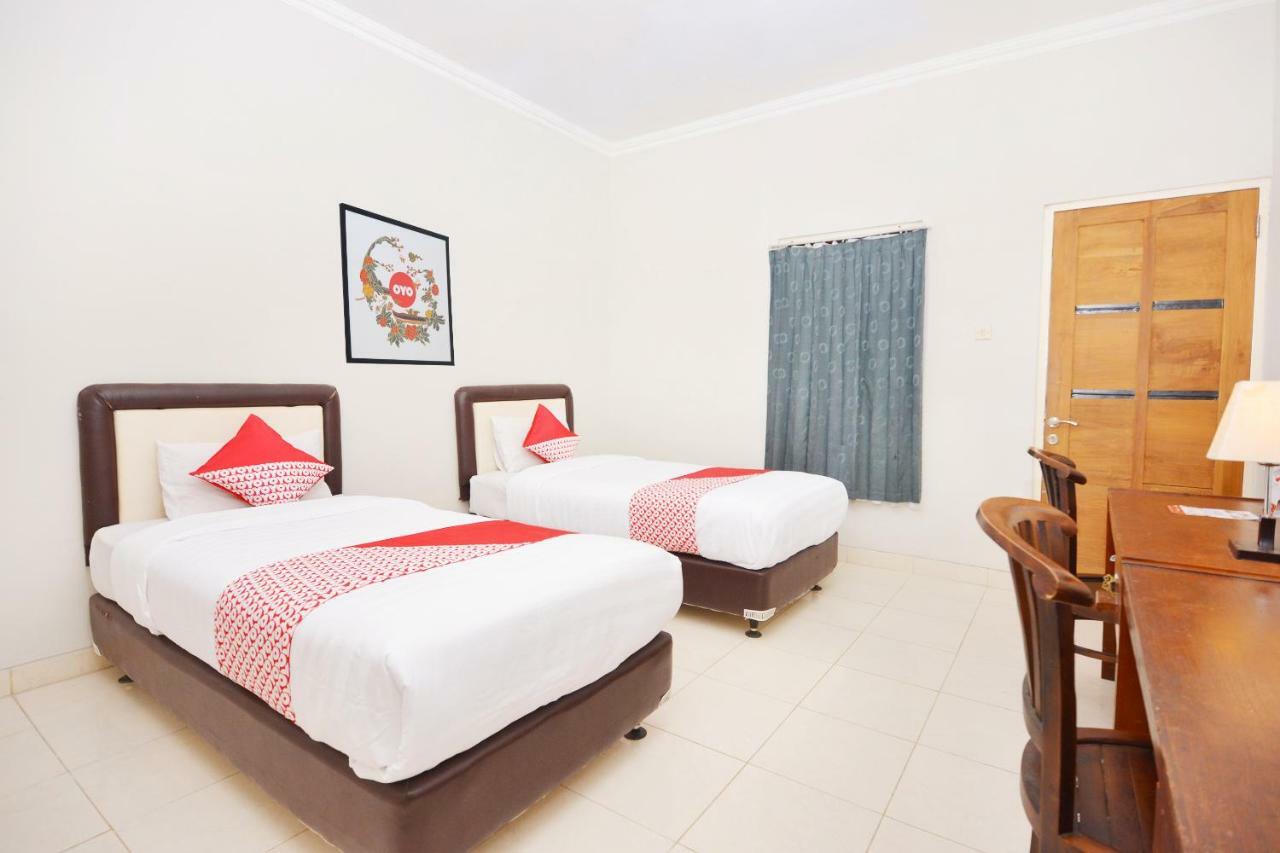 Oyo 743 Garden Guesthouse Maguwo Экстерьер фото