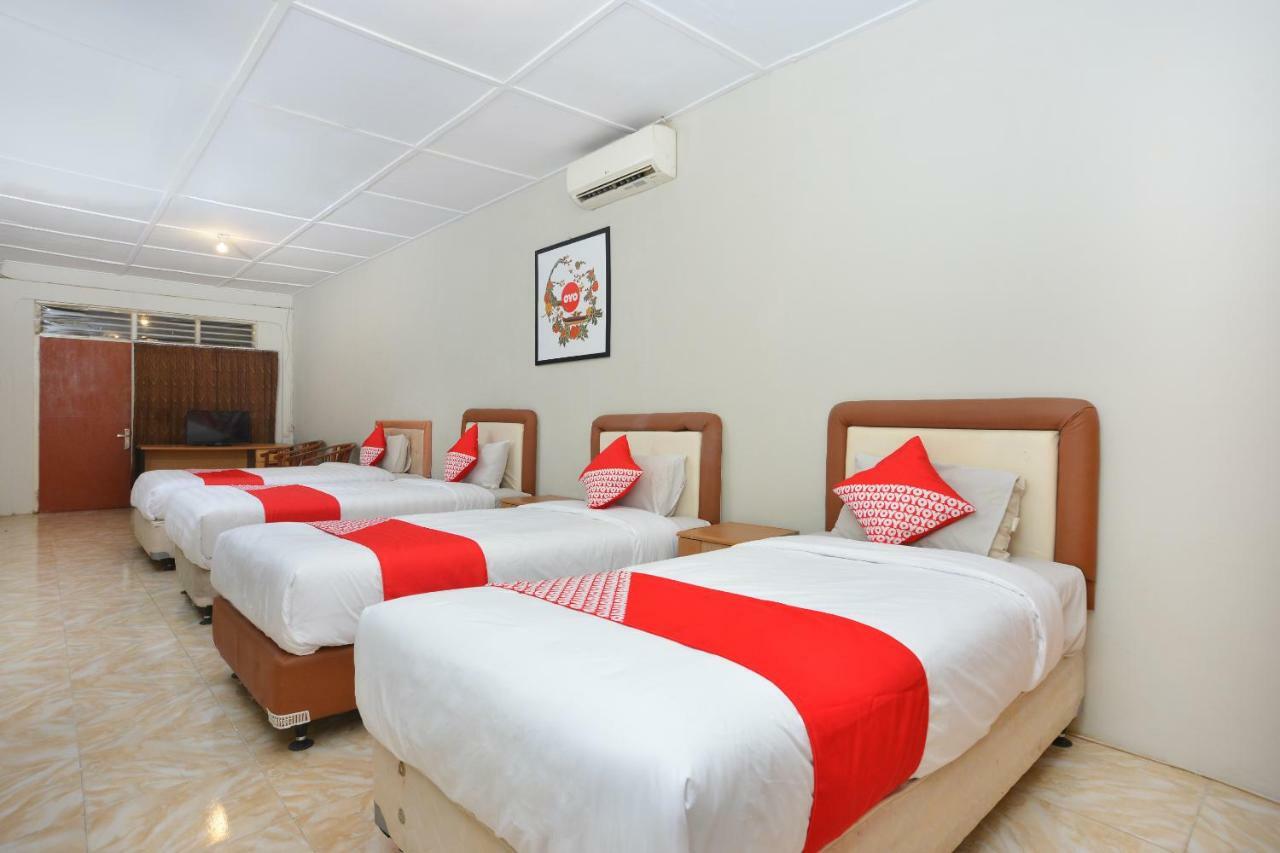 Oyo 743 Garden Guesthouse Maguwo Экстерьер фото