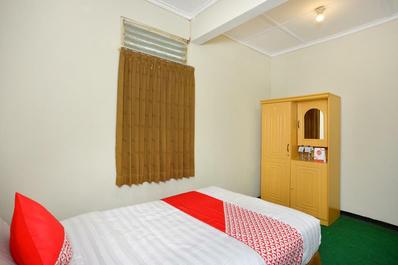 Oyo 743 Garden Guesthouse Maguwo Экстерьер фото
